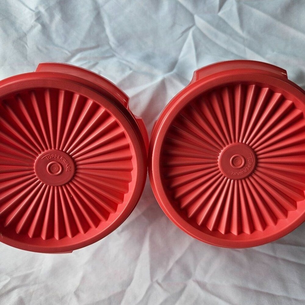 Tupperware Servalier Bowls 10 oz. Set of 4 in Watermelon color - Picture 2 of 3